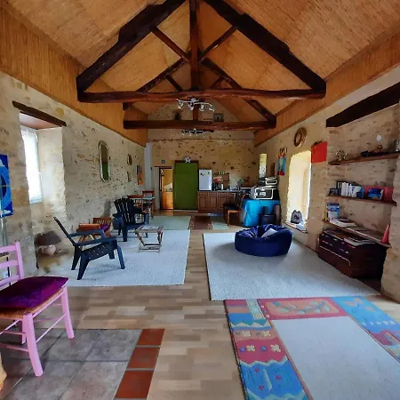 Le Logis Des 3 Coeurs Aeiou Saint-Cernin-de-lʼHerm