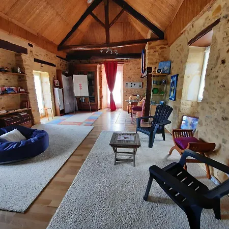 Le Logis Des 3 Coeurs Aeiou Saint-Cernin-de-lʼHerm